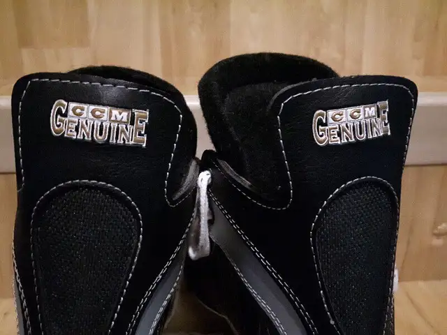 Genuine CCM Youth Hockey Skates in Hockey in Edmonton - Image 4