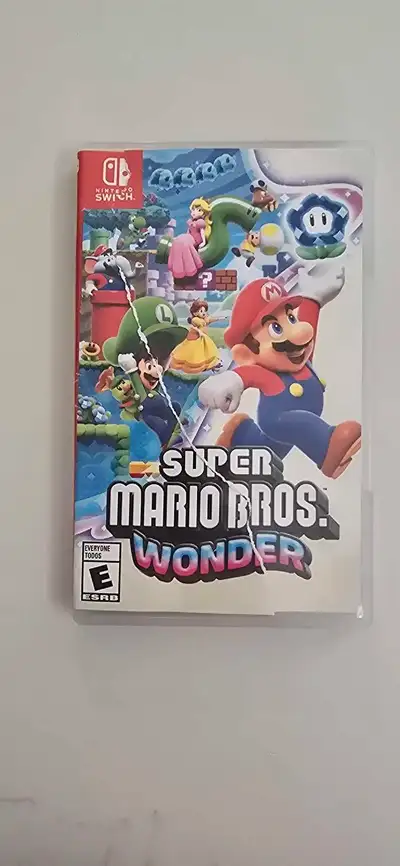 Game Brand New condition case in used condition LA-H-AQMXA-USA