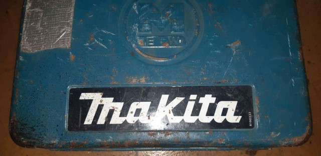 Vintage Makita 6012HD Cordless 9.6V Drill Driver Tool with Case dans Outils électriques  à Ville de Montréal - Image 2