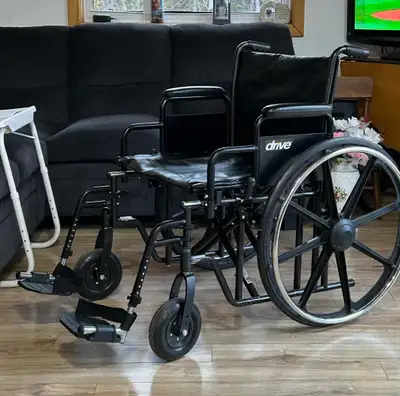 Wheel chairs used maybe a handful of times. Excellent shape! St.Peter’s area. Make a offer *No low b...