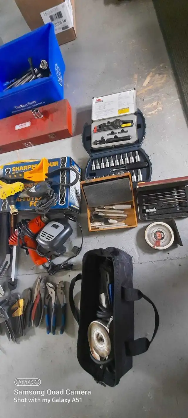 Comprehensive Hand and Power Tool Collection557921943841024003