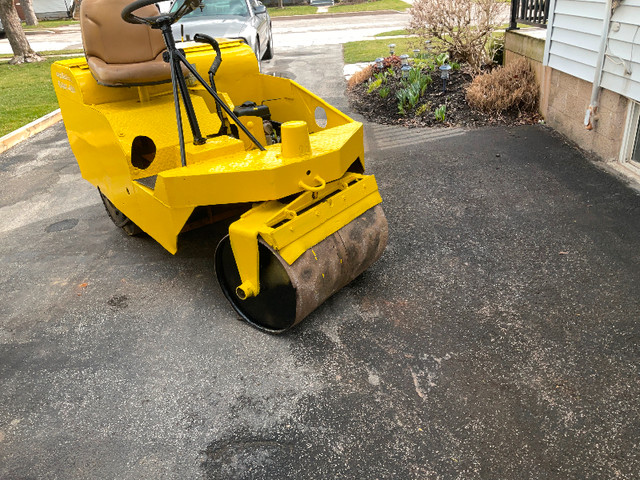 2 tonLawn roller for sale. in Other in St. Catharines - Image 2
