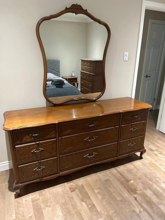 Mobiliers de chambre dans Commodes et armoires  à Ville de Québec