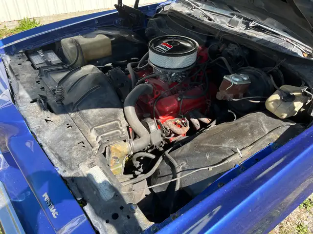1975 Pontiac LeMans Coupe Sport in Classic Cars in Gatineau - Image 6