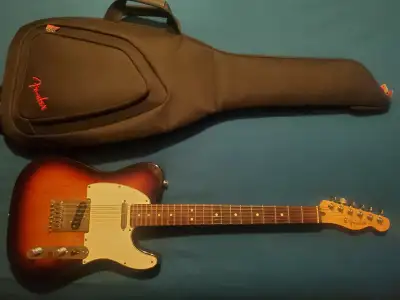 Fender Player Telecaster – Sunburst – Like New w/ Fender Case, View more