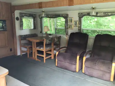 Fifthwheel Four Winds 2000 Tout fonctionne bien Aucune infiltration Prête à prendre la route