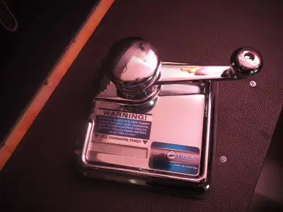 CIGARETTE ROLLING MACHINE (top-o-matic) regular and long. Used only once.