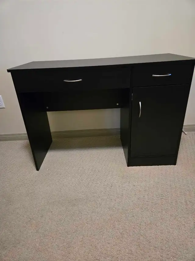 SMALL DESK - NEW!