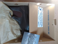 Brand New Blundstone Walnut Brown - sz 9 men/11 women (8 AUS)