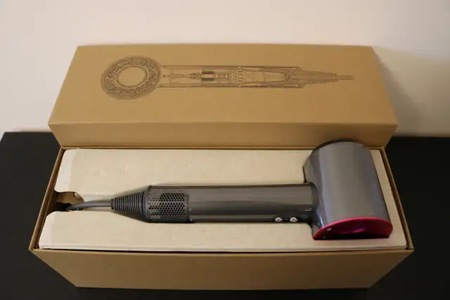 Dyson Supersonic Hairdryer - Brand New in General Electronics in Markham / York Region - Image 2