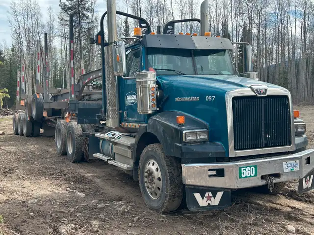 2014 Western star DD 16 4900 SB in Heavy Trucks in Smithers - Image 5