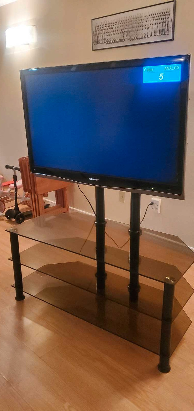 Glass TV stand in TV Tables & Entertainment Units in Calgary - Image 2