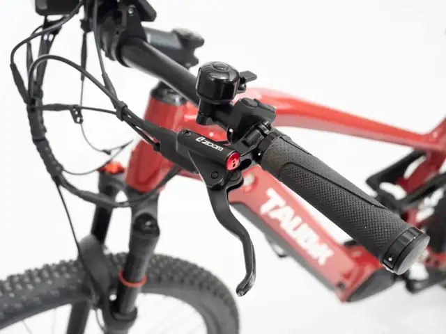 Taubik Alps: Roues 29 pouces et Suspension à Air! En Stock! in eBike in City of Montréal - Image 6