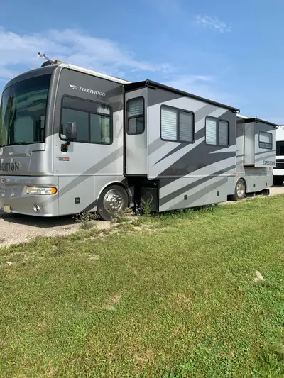 2006-38’ Fleetwood Expedition Diesel Motorhome. 51,000 miles, good condition. 3 Slide outs, 2-tvs, s...