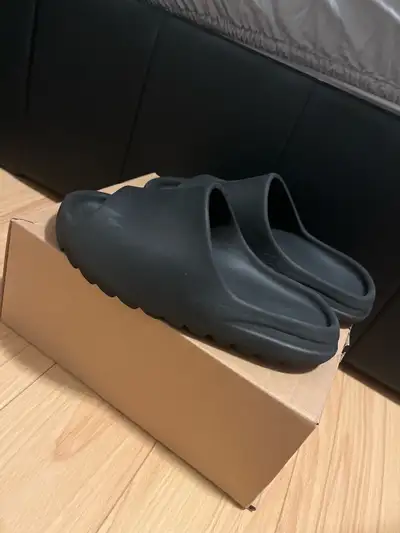 Yezzy Slides, View more