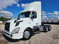 2018 Volvo VNL300-EXCELLENT CONDITION-DAYCAB TRACTOR