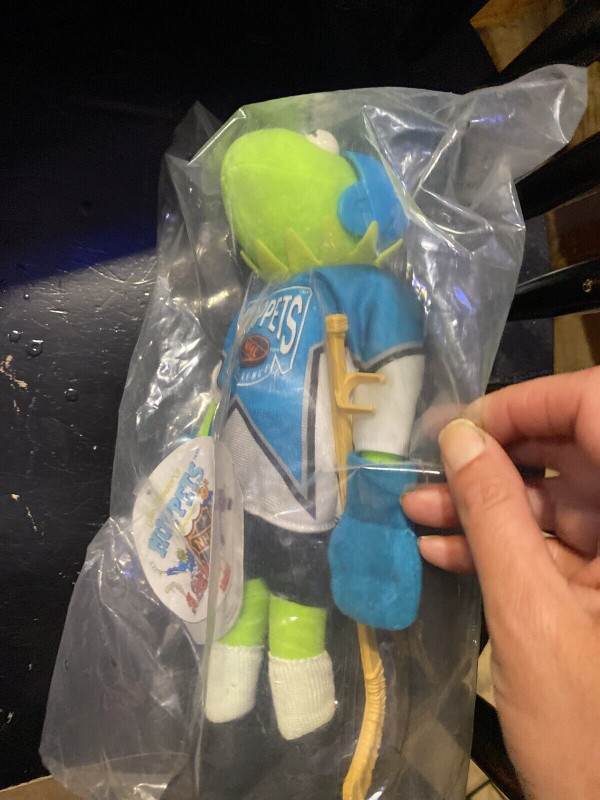 McDonald's Jim Henson's 11" NHL Hockey Muppets Plush Kermit Frog in Arts & Collectibles in Fredericton - Image 2