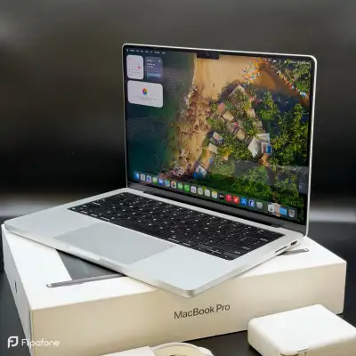 Apple MacBook Pro M2 Pro 16" 512GB 16GB / MacBook Pro M1 Max 14", View more