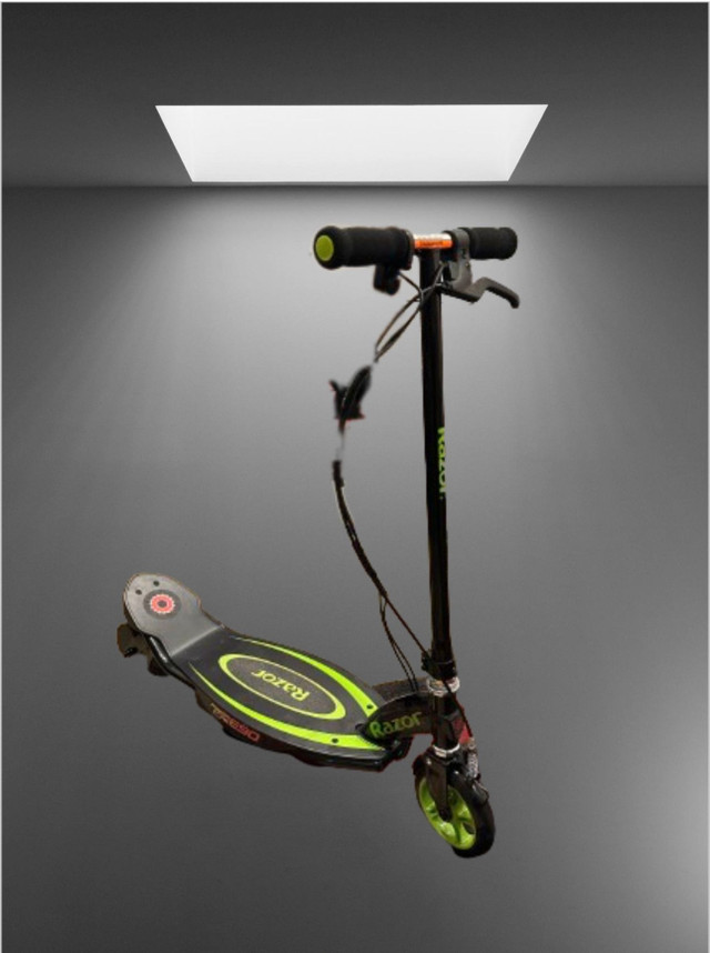 RAZOR ELECTRIC SCOOTER FOR AGES 8 AND ABOVE in Other in Oshawa / Durham Region