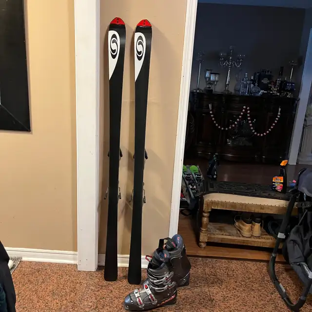 167 Salomon ski with boots  in Ski in Markham / York Region - Image 6