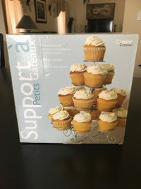 Cupcake Stand Hold 18 Mini Cups