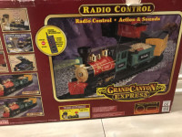 Vintage EZTec Grand Canyon Express Train Set w Remote
