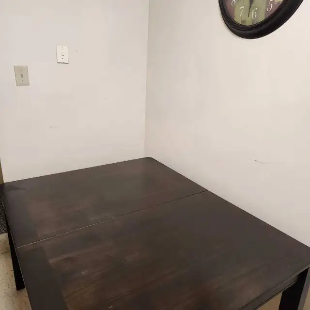 Kitchen Table Set + Bench + 4 Chairs in Dining Tables & Sets in Markham / York Region - Image 9