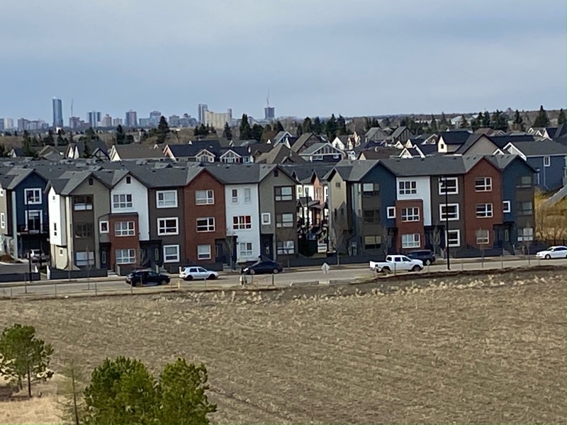 3 Storey Executive Townhouse Griesbach on the Lake Long Term Rentals