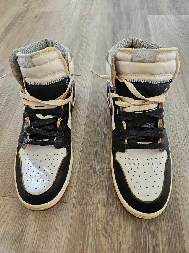 Jordan 1 Retro High Unions - Authentic in Basketball in Calgary - Image 4