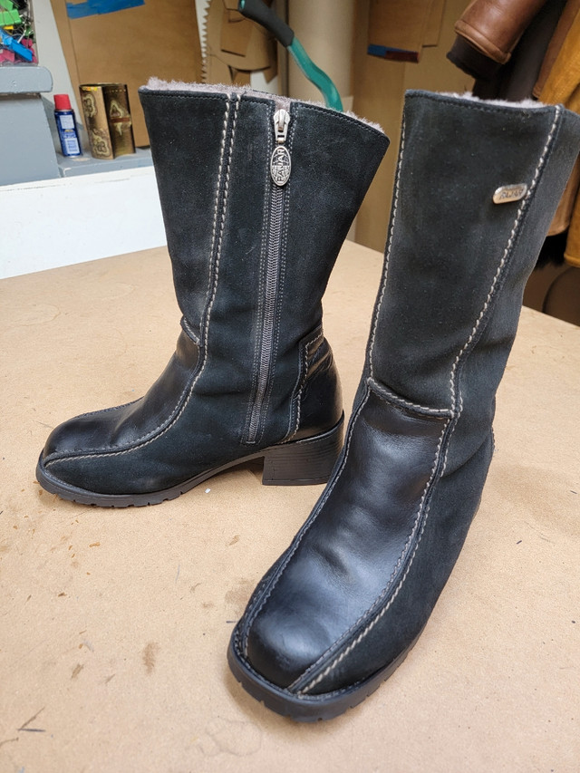 Women's sheepskin boots / les bottés en mouton de femme PAJAR | Femmes -  Chaussures | Ville de Montréal | Kijiji