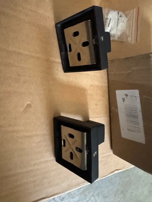 Two Black Towel Hooks, Square Style, New in Bathwares in Markham / York Region - Image 3
