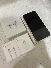 iPhone 11 256GB - **AirPods/Adapter Pkg/Delivery**