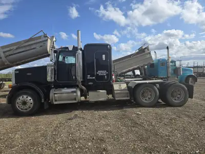 2005 Peterbilt for sale. Engine has been redone with 300k kilometers on it currently and has a CAT m...