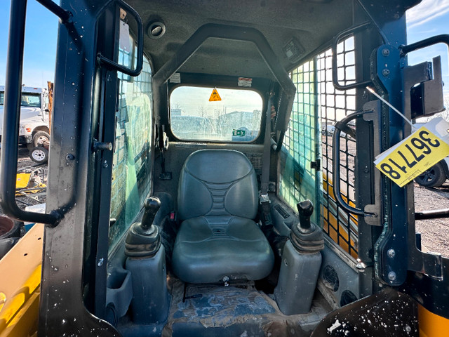 2020 - GEHL SKID STEER - 1107 HOURS in Heavy Equipment in London - Image 3