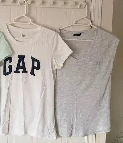 2 Gap T-shirts femme taille Xs/S,ensemble, View more
