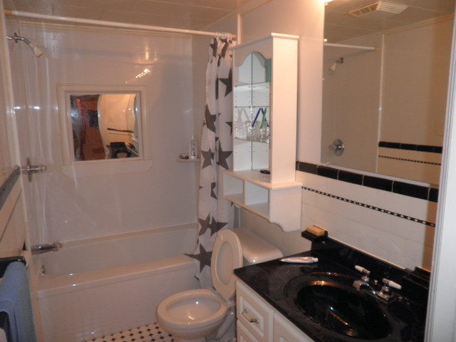 A master bedroom for rent, in downtown Midland in Long Term Rentals in Barrie - Image 4