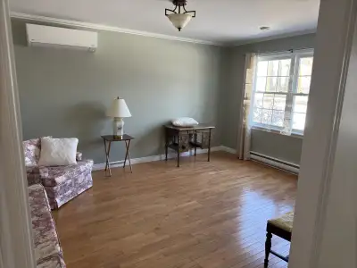 2 bedrooms 1 bathroom,dining room,kitchen,living room and garage. All on one level and wheelchair ac...