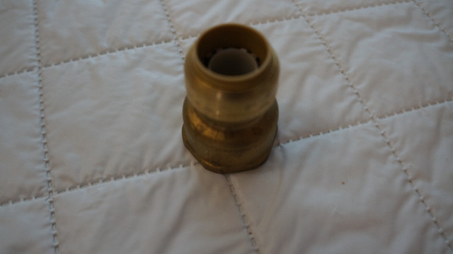 3/4"  BRASS COUPLING in Other in Norfolk County - Image 2
