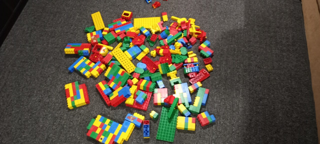Lego Duplo 15 lbs lot, mini figures, blocks, trains, etc in Toys & Games in Hamilton - Image 3