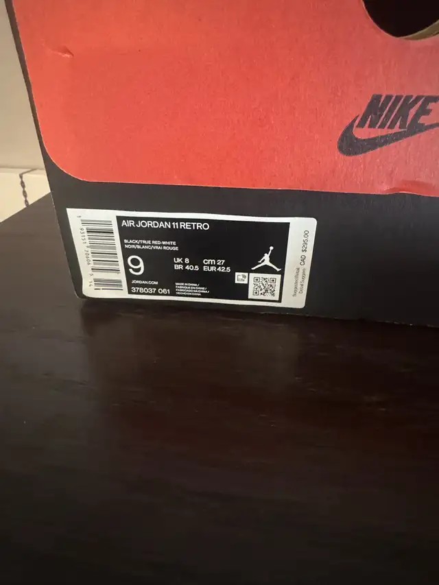 Jordan 11 Bred size 9  in Men's Shoes in Oakville / Halton Region - Image 6