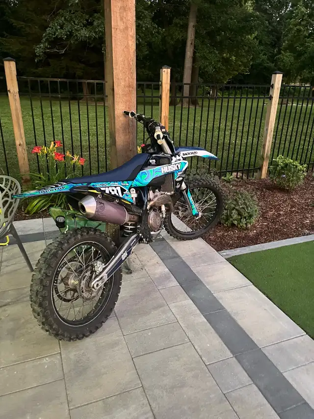 2019 fc250 in Dirt Bikes & Motocross in London - Image 3
