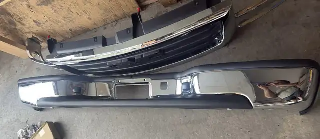 1999-2007 GMT800 Cateye ChevGMC Brand new Grills bumpers Fenders in Auto Body Parts in Edmonton - Image 5