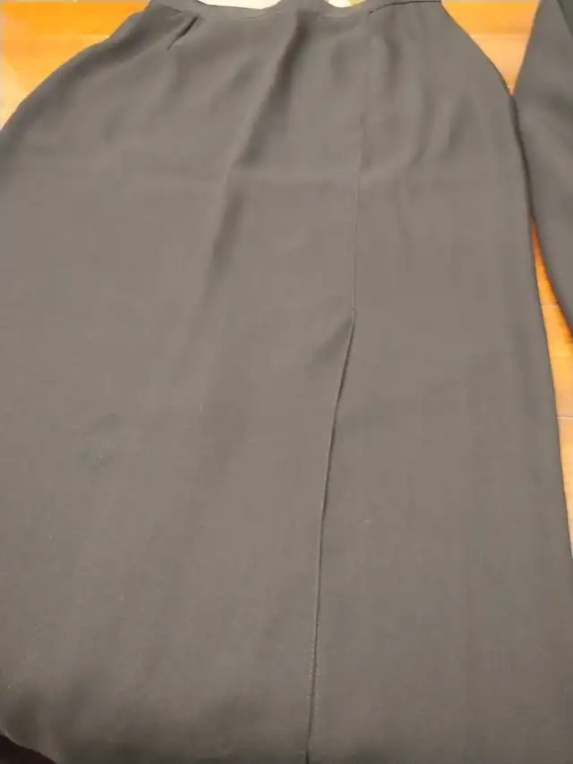 ensemble Veston et jupe in Women's - Dresses & Skirts in Québec City - Image 3