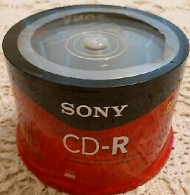 NEW SEALED 50 PACK SONY CD-R 80 MIN 700 MB/MO 1-48X in Other in Barrie - Image 2