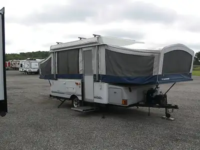 KING BED AND DOUBLE BED, DINETTE AND COUCH CONVERT TO BEDS SO SLEEPS 6 TO 8, FURANCE, OUTDOOR GRILL,...