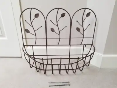 REDUCED: Elegant Outdoor Hanging Basket Planter – SW Cgy, View more