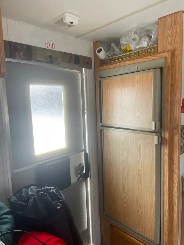 2002 25 foot fifth wheel in Travel Trailers & Campers in Regina - Image 5