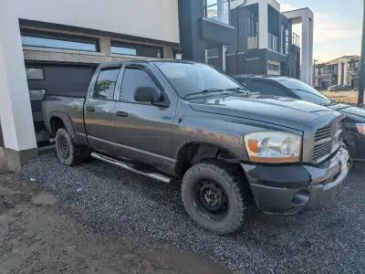 Selling my 2006 Dodge Ram 1500 Crew Cab 4x4 with the reliable 5.7L HEMI. Currently insured and drivi...