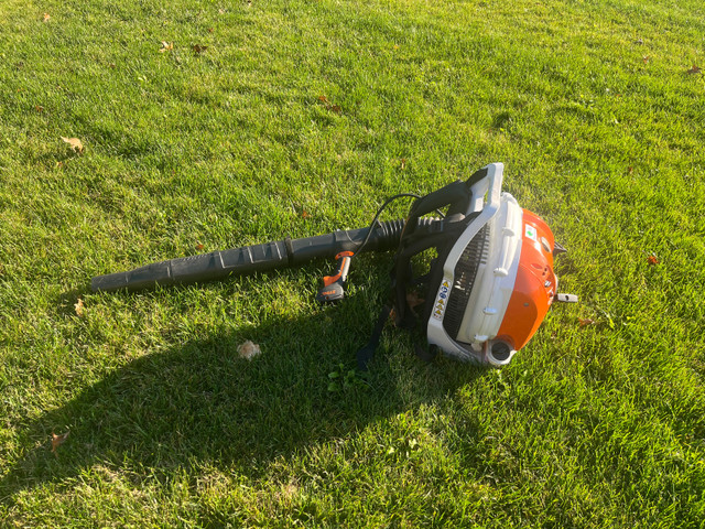 For Rent: Stihl backpack Leaf Blower in Lawnmowers & Leaf Blowers in Bedford - Image 2