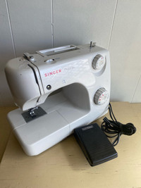 Singer sewing machine 